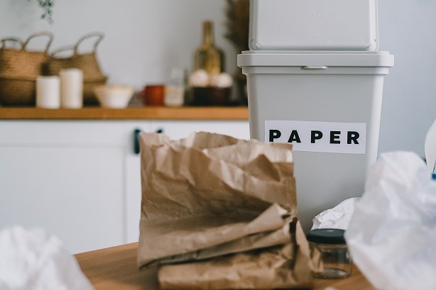 Detach packing paper and wrapping paper correctly after use