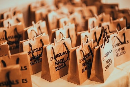How paper bags are created: from material to finished carrying bag