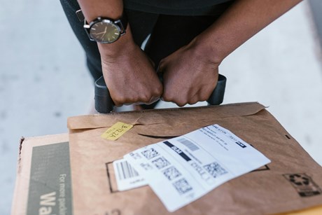Select shipping bags: protection, format and closure