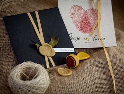 Invitation envelopes: format, paper and color voting